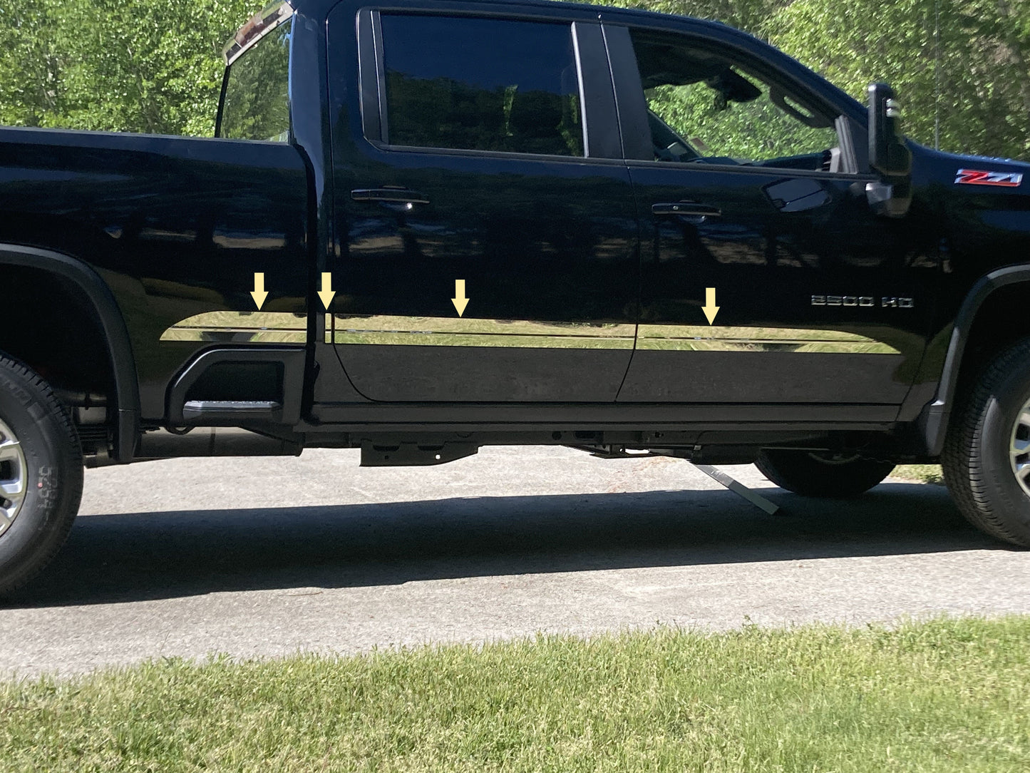 side accent chrome