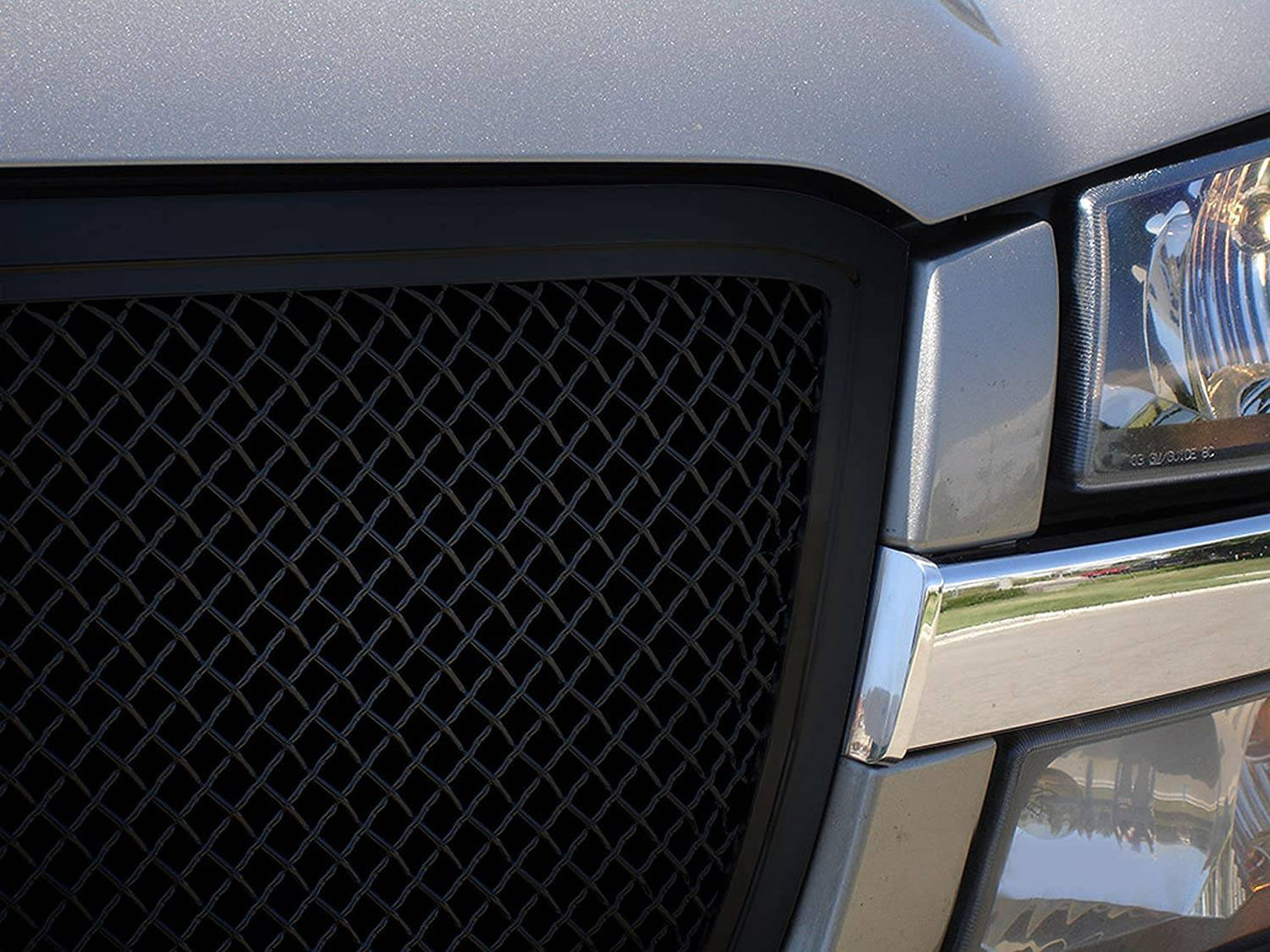 T-REX Grilles 51101 Black Mild Steel Small Mesh Grille Fits 2003-2006 Chevrolet Avalanche