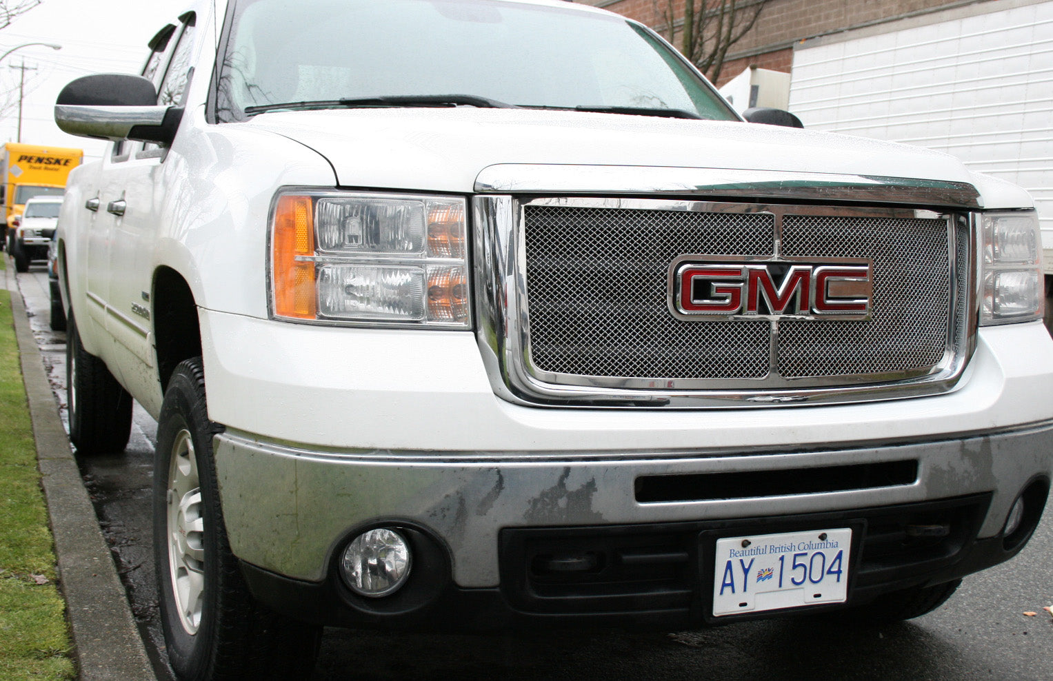 APS GR07GFE16T Main Upper Mesh Grille Fits 2007-2010 GMC Sierra 2500